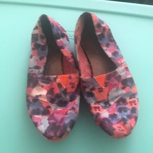 Floral Toms